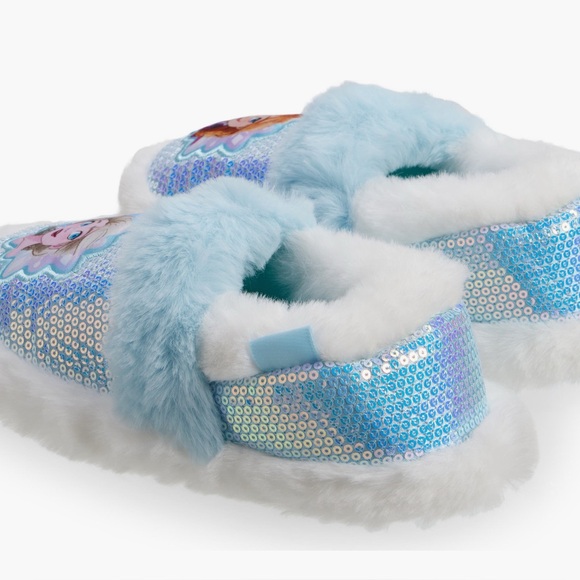 NWOT Tucker +Tate Disney Frozen Slippers. Size 5-6 - Picture 4 of 11